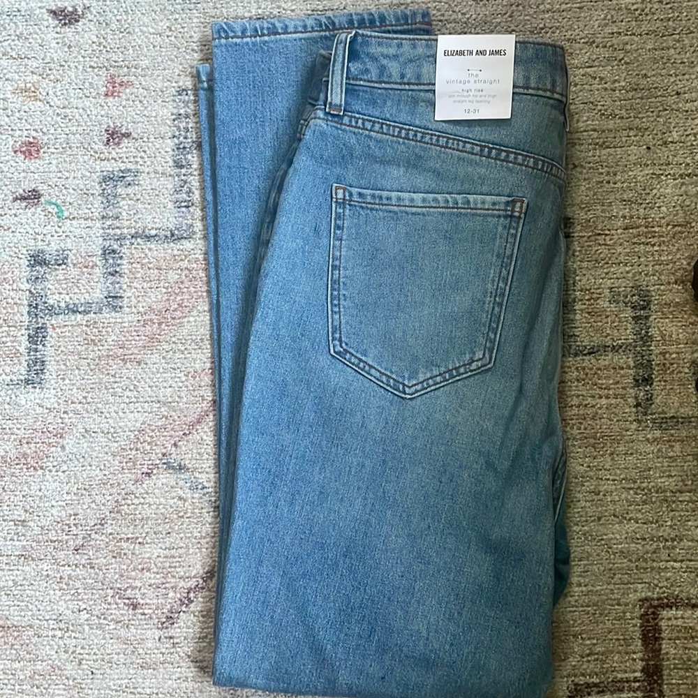 NWT Elizabeth & James Vintage straight jeans